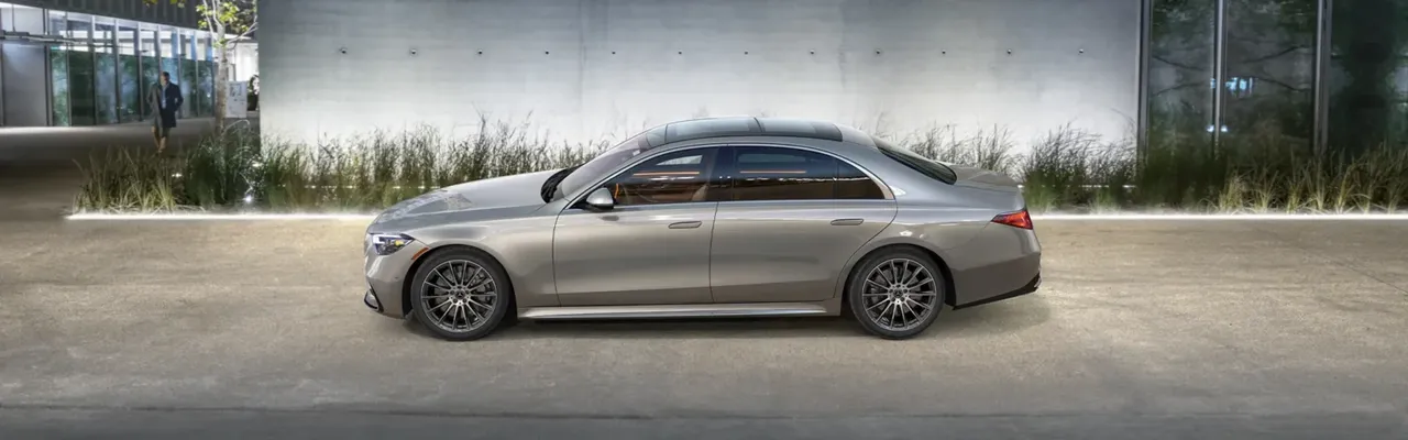 Mercedes-Benz S580 Sedan rental #4 Mercedes-Benz S580 Sedan rental #4